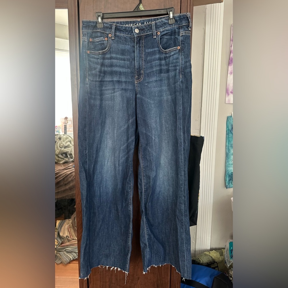 American Eagle Dreamy Drapey Stretch Super High-Waisted Baggy Wide-Leg Jean